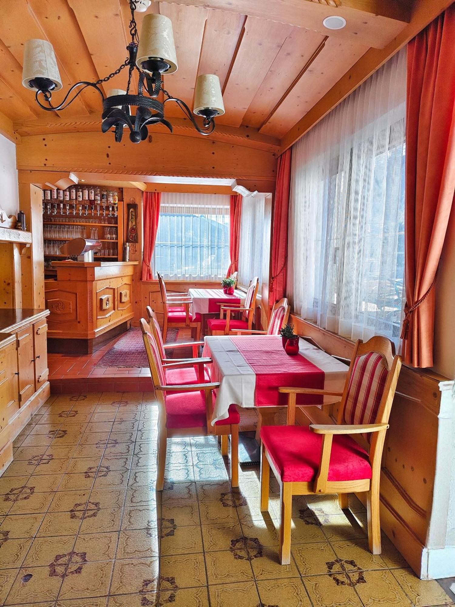 Hotel Stolz Matrei am Brenner Exterior photo